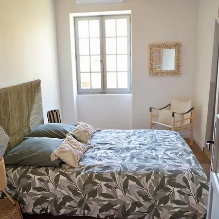 Konukevi Le Clos Zelie 3*